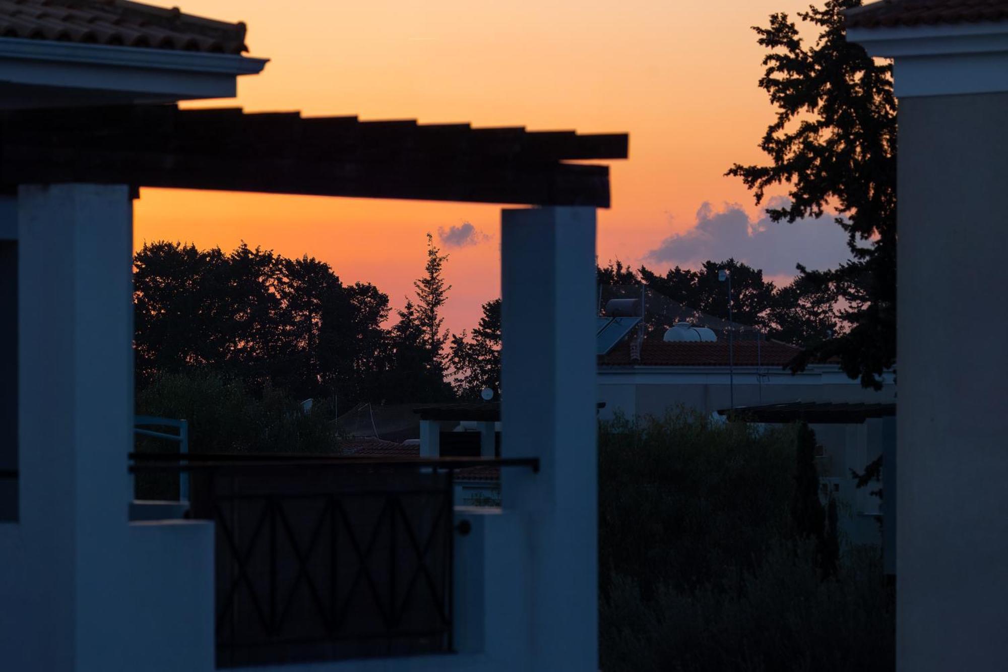 Nefeli Blue-Horizon 2B, Pool, Suites, Big Balconies Paphos Exterior foto