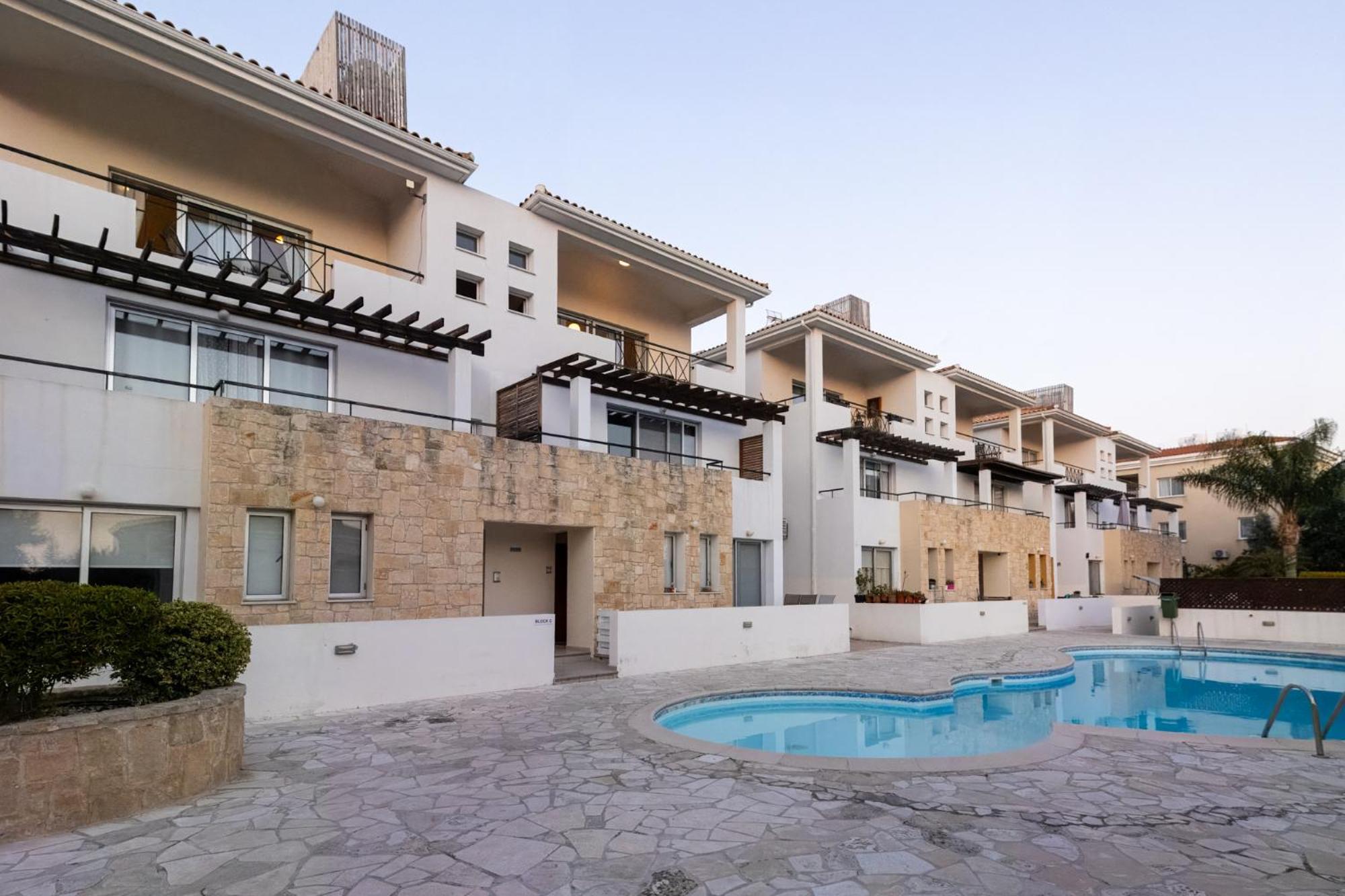 Nefeli Blue-Horizon 2B, Pool, Suites, Big Balconies Paphos Exterior foto